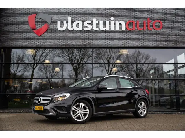 Mercedes-Benz GLA-klasse 180 Ambition , Trekhaak, Leer,  Achteruitrijcamera