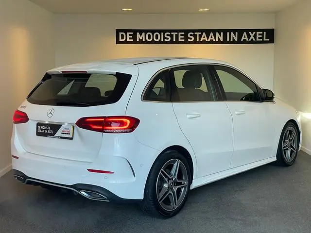 Mercedes-Benz B-klasse 180 Business Solution AMG