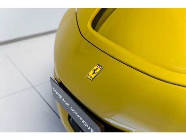 Ferrari SF90 Spider