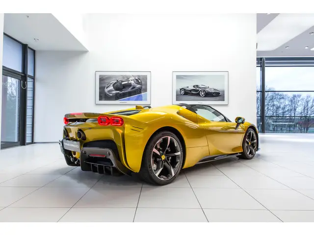 Ferrari SF90 Spider