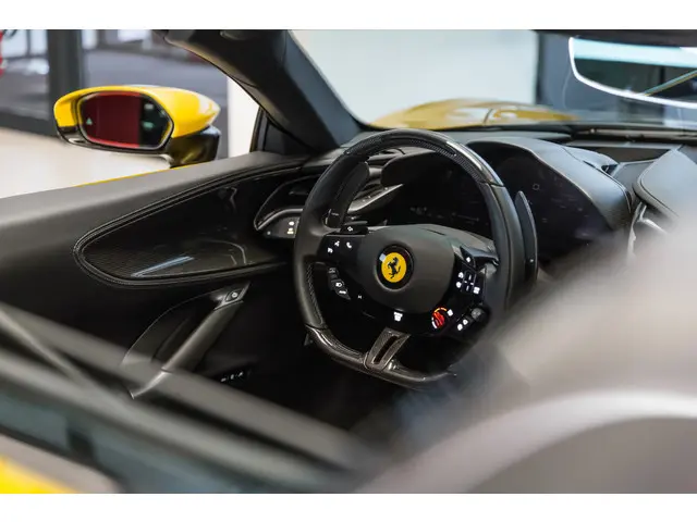 Ferrari SF90 Spider