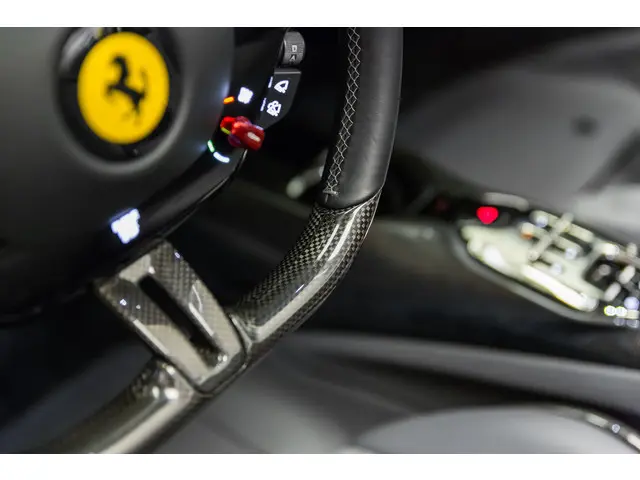 Ferrari SF90 Spider