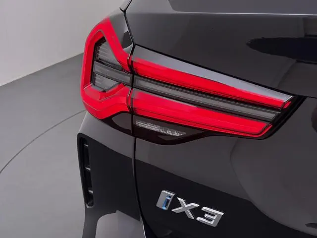 BMW iX3 Executive 80 kWh VAN: 44.900,- VOOR: 40.877,- UW WKVOORDEEL: 4.023,- | M-Sport |SOH 99% | EL...