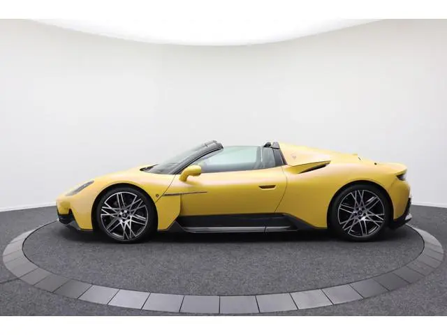 Maserati MC20