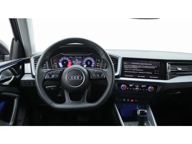 Audi A1 Sportback 30 TFSI S Tronic Adrenalin Black Ed. | Private Lease 599,- p.m.