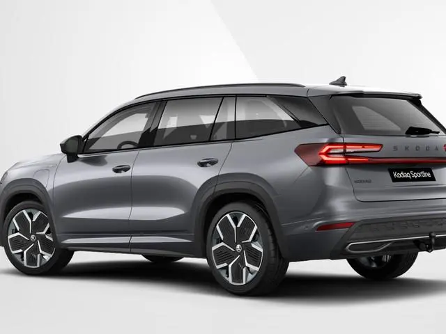 Škoda Kodiaq Sportline Business 1.5 TSI PHEV 150 kW / 204 PK | 20'' lichtmetalen Velgen | 4000,- inr...
