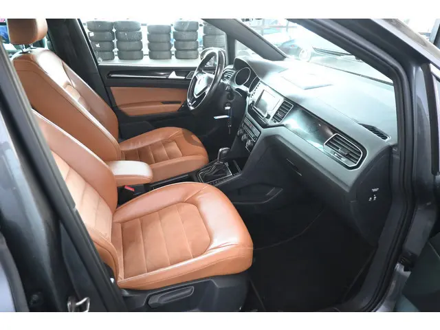 Volkswagen Golf Sportsvan 1.4 TSI Highline Automaat Clima Navigatie Adaptieve Cruise Stoelverwarming...
