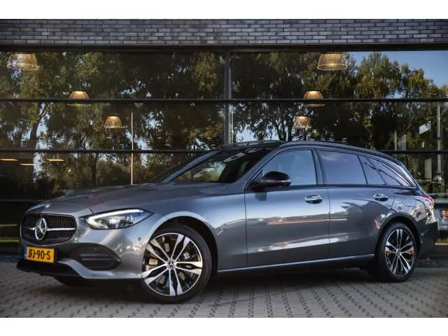 Mercedes-Benz C-klasse Estate 300e AMG Line , Panoramadak, Sfeerverlichting, 3D-camera, HUD