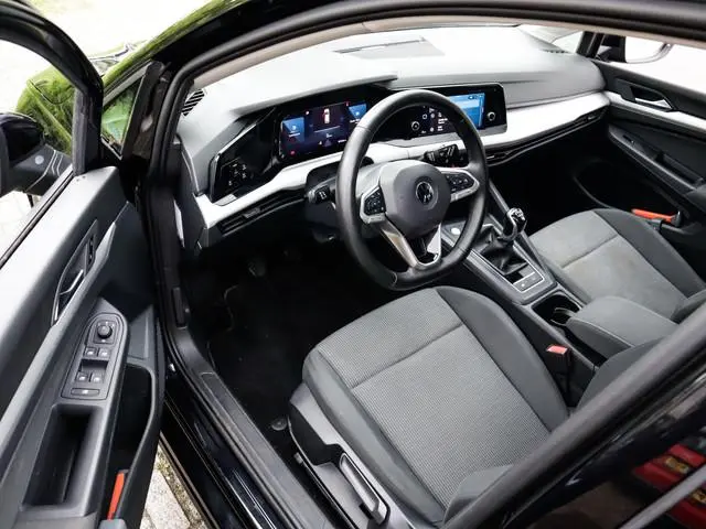 Volkswagen Golf 1.0 TSI Golf 1e-Eig. & Dealer-Onderh. BOVAG-Garantie. NL-Auto.