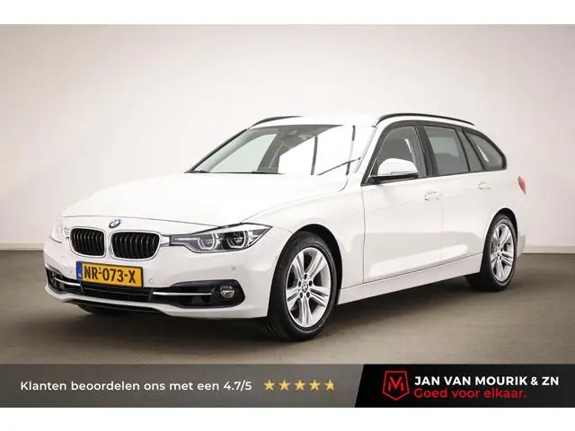 BMW 3-serie Touring 318i High Executive Sport | LEDER | ADAPTIVE LED | HEAD UP