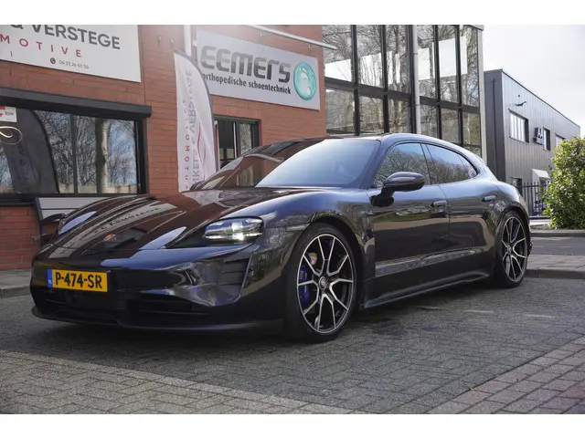Porsche Taycan