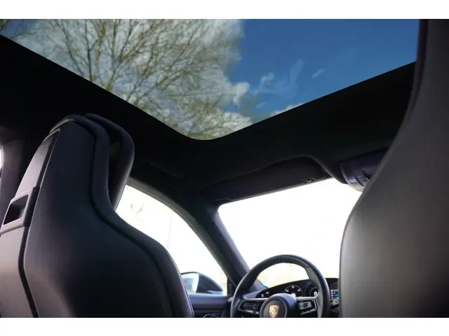 Porsche Taycan Sport Turismo 93 kWh Performance Battery Plus / Pano / Leer Dash / Inno Drive / Alcan...