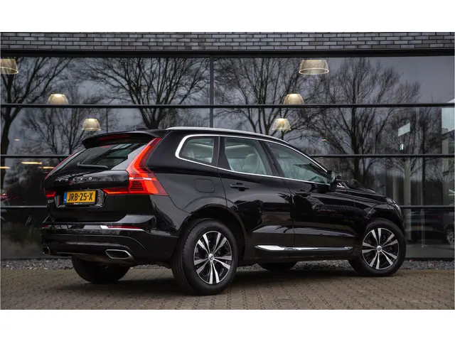 Volvo XC60 2.0 Recharge T6 AWD Inscription , Panoramadak, Stuurverwarming, Achteruitrijcamera, Draad...