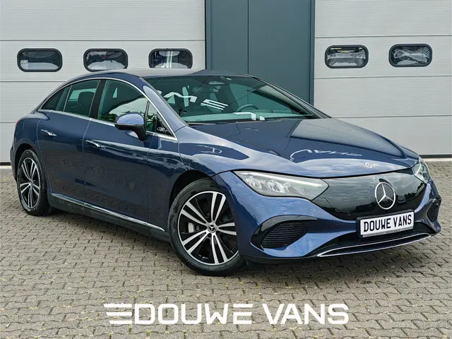 Mercedes-Benz EQE 300 Trekhaak Memory MBUX Navi Memory Camera Stoelverwarming