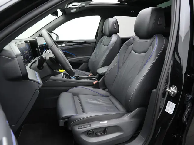 Volkswagen Tiguan 1.5 eHybrid 272 pk R-Line Edition | Trekhaak | Panoramadak | Geheugen-/ventilaties...