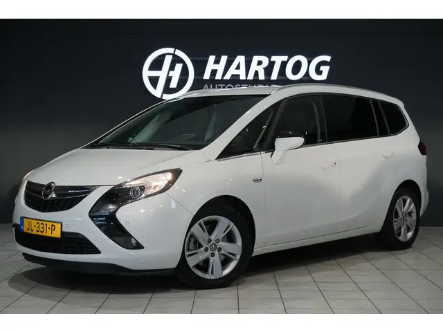 Opel Zafira Tourer 1.6 Blitz 200PK + CAMERA / TREKHAAK / NAVIGATIE