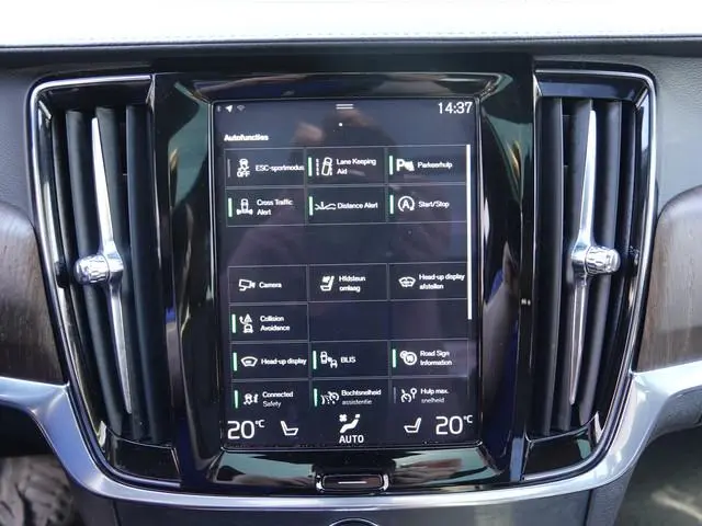 Volvo V90