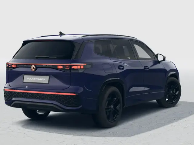 Volkswagen Tayron R-Line Edition 1.5 eHybrid 272 PK 6 versn. DSG · Black Style Pakket · Panoramaschu...