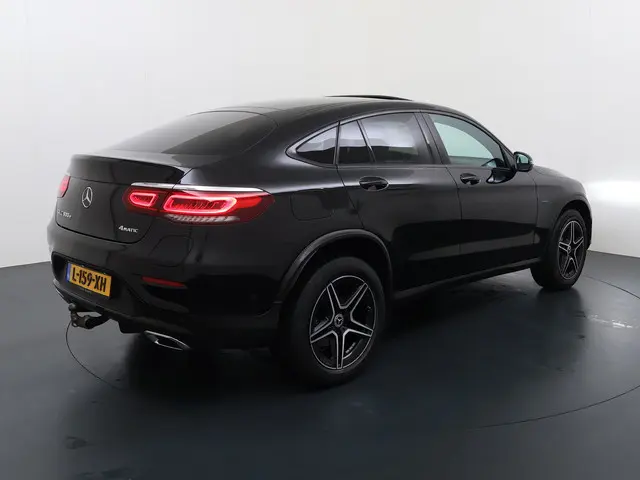Mercedes-Benz GLC-klasse Coupé 300 e 4MATIC AMG line | Schuifdak Burmester Trekhaak