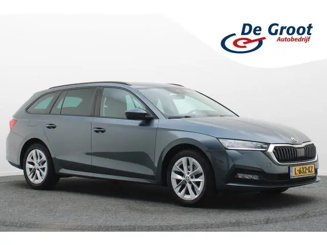 ŠKODA Octavia Combi 1.5 e-TSI Business Edition Virtual Cockpit, Apple Carplay, LED, Climate, Trekhaa...