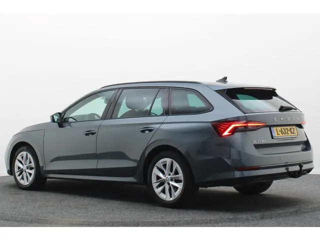 ŠKODA Octavia Combi 1.5 e-TSI Business Edition Virtual Cockpit, Apple Carplay, LED, Climate, Trekhaa...