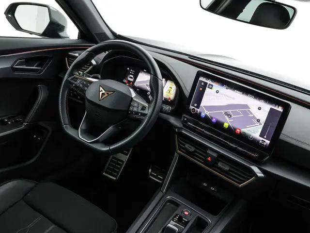 CUPRA Formentor 1.4 TSI e-Hybrid 245pk VZ Performance Limited · Panoramadak · Camera · Keyless · Stu...