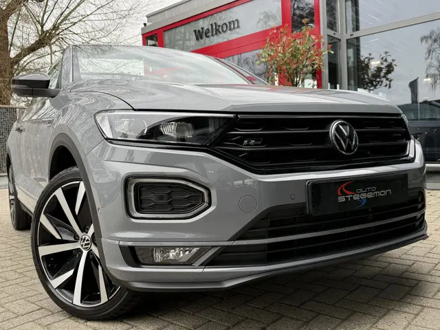 Volkswagen T-Roc Cabrio 1.5 TSI AUT. *!* 2x R-LINE *!* NAVI/ LUXE LEDER/ BEATS/ ACC/ 19 INCH/ MOONST...