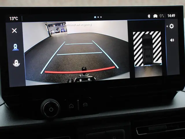 Opel Combo 1.5 BlueHDi 130 S&S L2 Demo ! Apple Carplay / Android Auto Navigatie Trekhaak Airco Camera Cruise Control Parkeersensoren V+A DAB