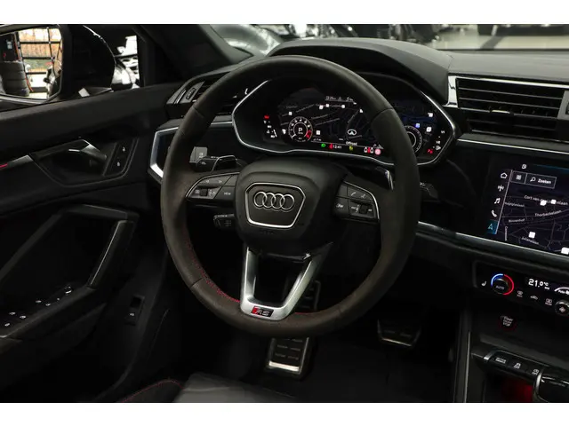 Audi RSQ3