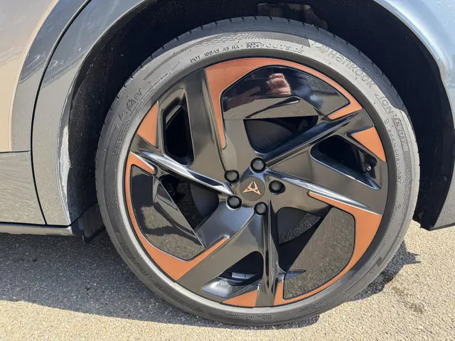 Cupra Tavascan