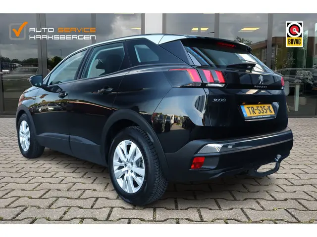 Peugeot 3008 1.2 PureTech Allure | Trekhaak | Navi | Carplay |