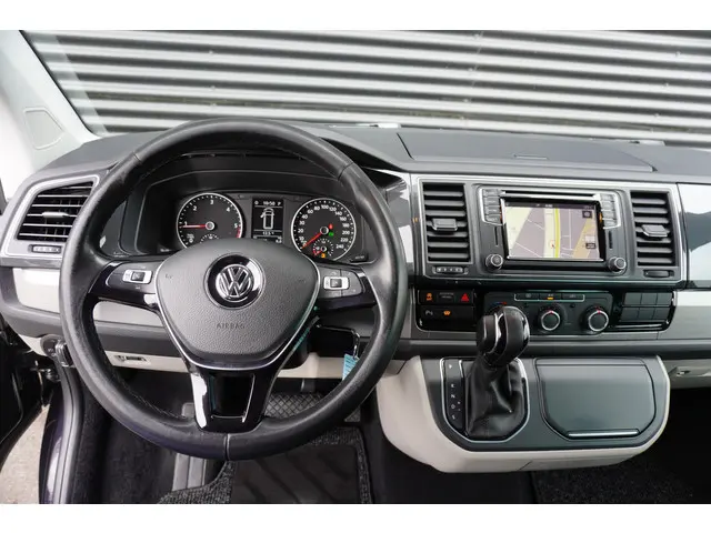 Volkswagen Transporter 140pk Automaat L2H1 Dubele cabine 2x Schuifdeur Highline Navigatie Parkeersen...