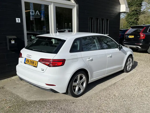 Audi A3 Sportback 1.4 TFSI CoD Sport Lease Edition Airco/Audio/Navi/Pdc