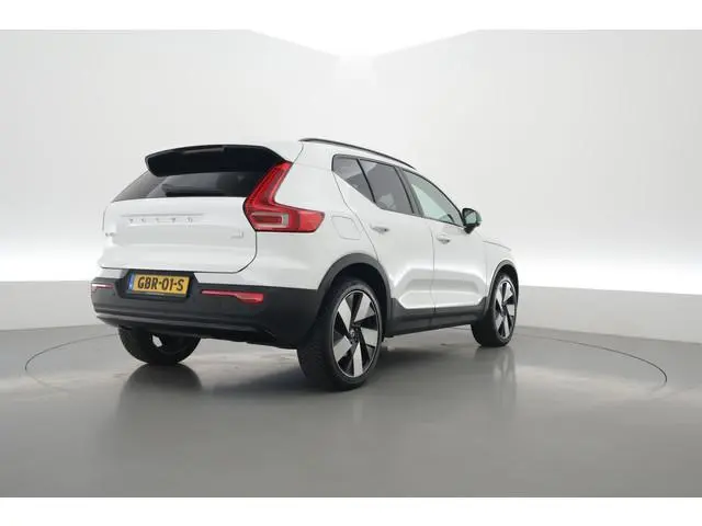 Volvo XC40 1.5 T4 Plug-in hybrid Ultimate Dark | Rijklaar! | Pano | Dig. Cockpit | Nav+CarPlay | Stu...