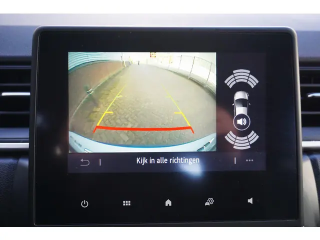 Renault Captur 1.0 TCe 90 Camera+PDC/Metallic lak/Navigatie/ Michelinbanden, bijna nieuw!