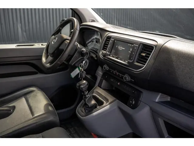 Opel Vivaro 2.0 L2H1 125PK | Bedrijfswageninrichting | Cruise | Carplay | Camera | Airco | PDC | Tre...