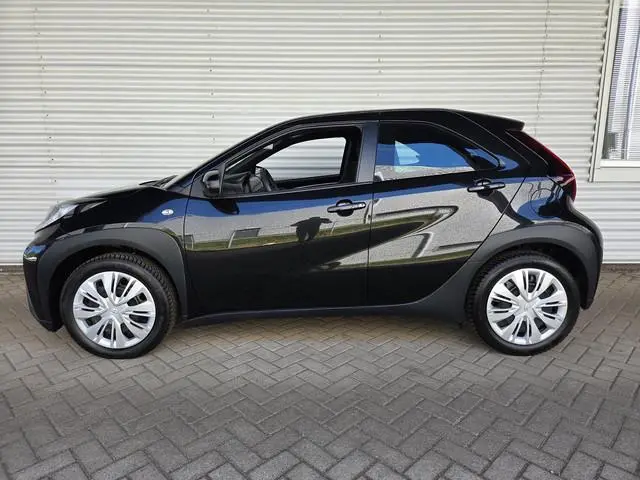 Toyota Aygo X 1.0 VVT-i MT Play