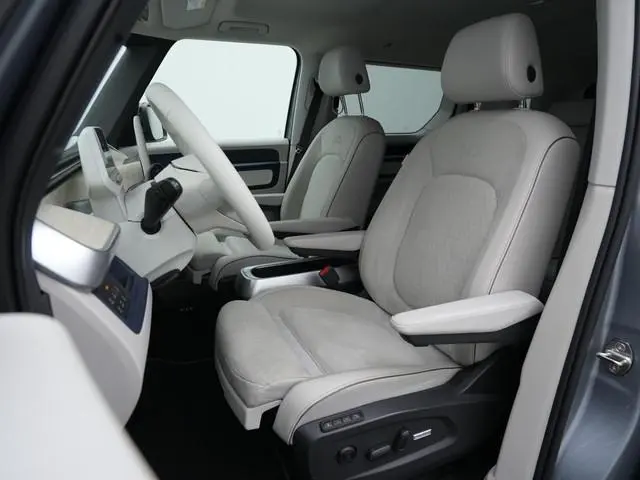 Volkswagen ID. Buzz 77kWh 204 pk 1st Max | Trekhaak | IQ Light | 360 camera | Geheugen-/massagestoel...