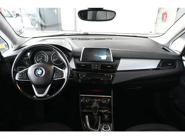 BMW 2-serie Active Tourer 225xe iPerformance Automaat Clima Navigatie LED Rijklaarprijs Inruil Mogel...