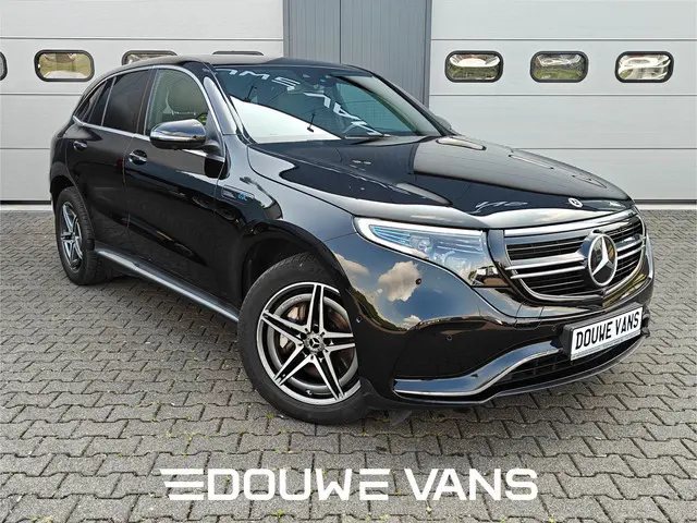 Mercedes-Benz EQC 400 4MATIC 360 Camera Burmester Trekhaak Panorama BTW auto Dealer onderhouden.