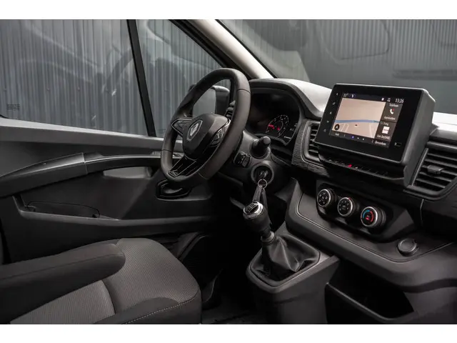 Renault Trafic Blue dCi 150PK | L2H1 | 9-Zits | LED | Camera | Navi | Zijschuifdeur R+L | Cruise | A...
