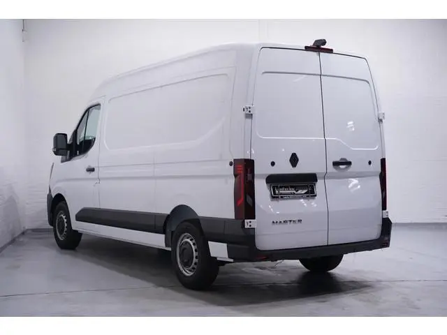 Renault Master 2.0 dCi 130 pk L2H2 Ex BTW/BPM, Navi, Camera Apple Carplay, Airco, Laadruimte Pakket,...