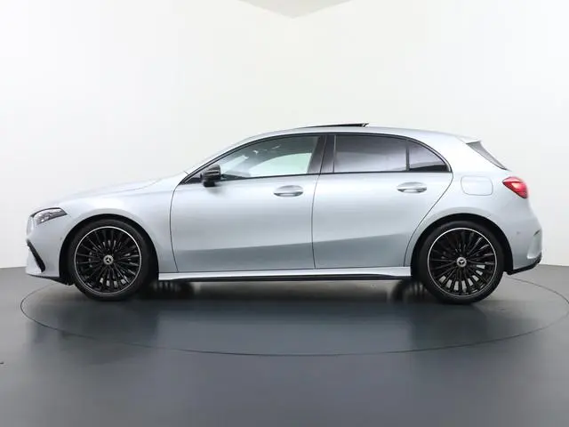 Mercedes-Benz A-Klasse 180 Business Solution AMG | Panorama - Schuifdak | Memorystoelen | Head-Up Di...