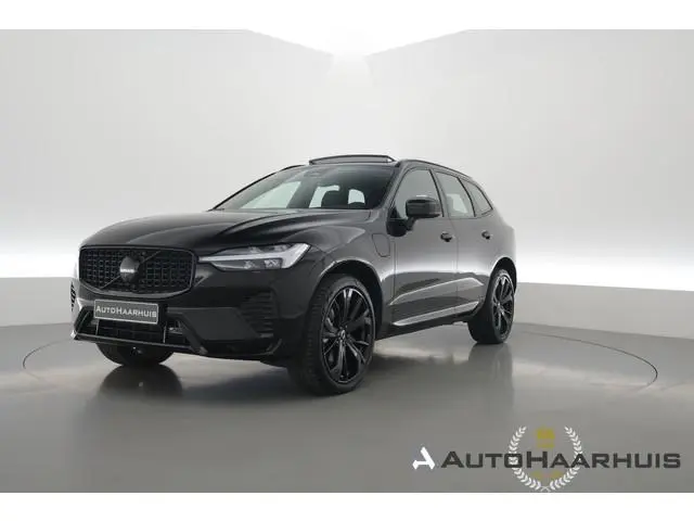 Volvo XC60 T6 PHEV Ultra Black Edition | Pano | HUD | Elek. Trekhaak | akoestisch glas | Memory Seat...