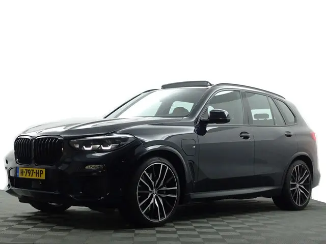 BMW X5 xDrive45e M Sport Shadowline Aut- Panoramadak, Memory Seats, Sfeerverlichting, Virtual Cockpi...