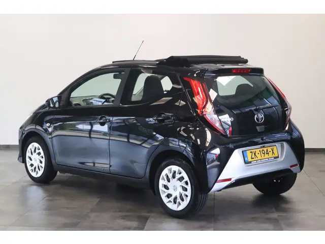 Toyota Aygo 1.0 VVT-i x-play limited Cabrio Carplay