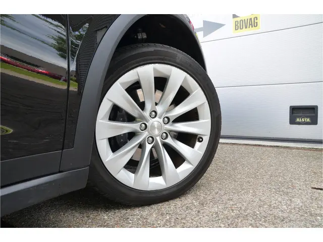 Tesla Model X 75D (4x4) AutoPilot2.5