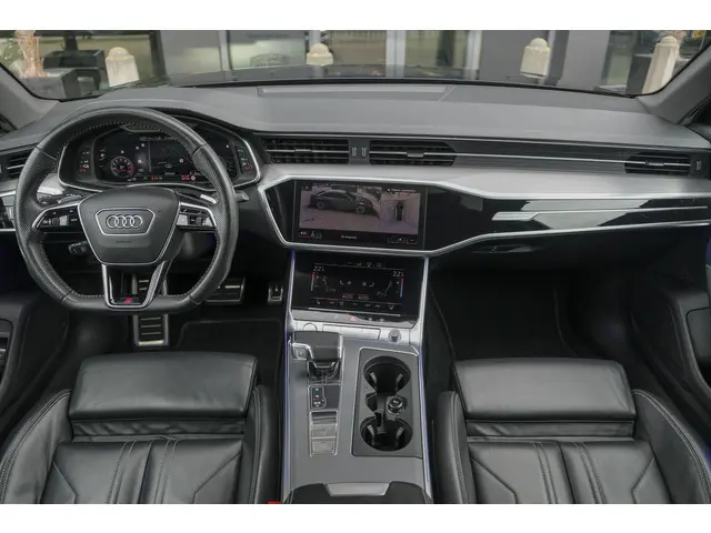 Audi A6 Limousine 55 TFSIe Competion 367pk Quattro Panoramadak 4-wielbesturing Nachtzicht B&O audio...