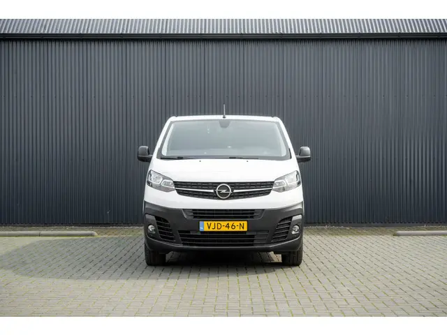 Opel Vivaro L2H1 | 1ste eigenaar | Airco | Cruise | PDC | 3-Zits | Trekhaak