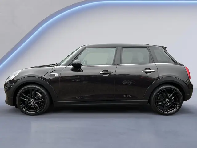 Mini Cooper 1.5 Chili Serious Business /Apple & Android Carplay/Elektrisch Panoramadak/Stoelverwarmi...